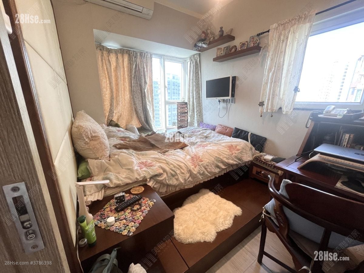 Central Park Towers Sell 2 Bedrooms 496 ft²