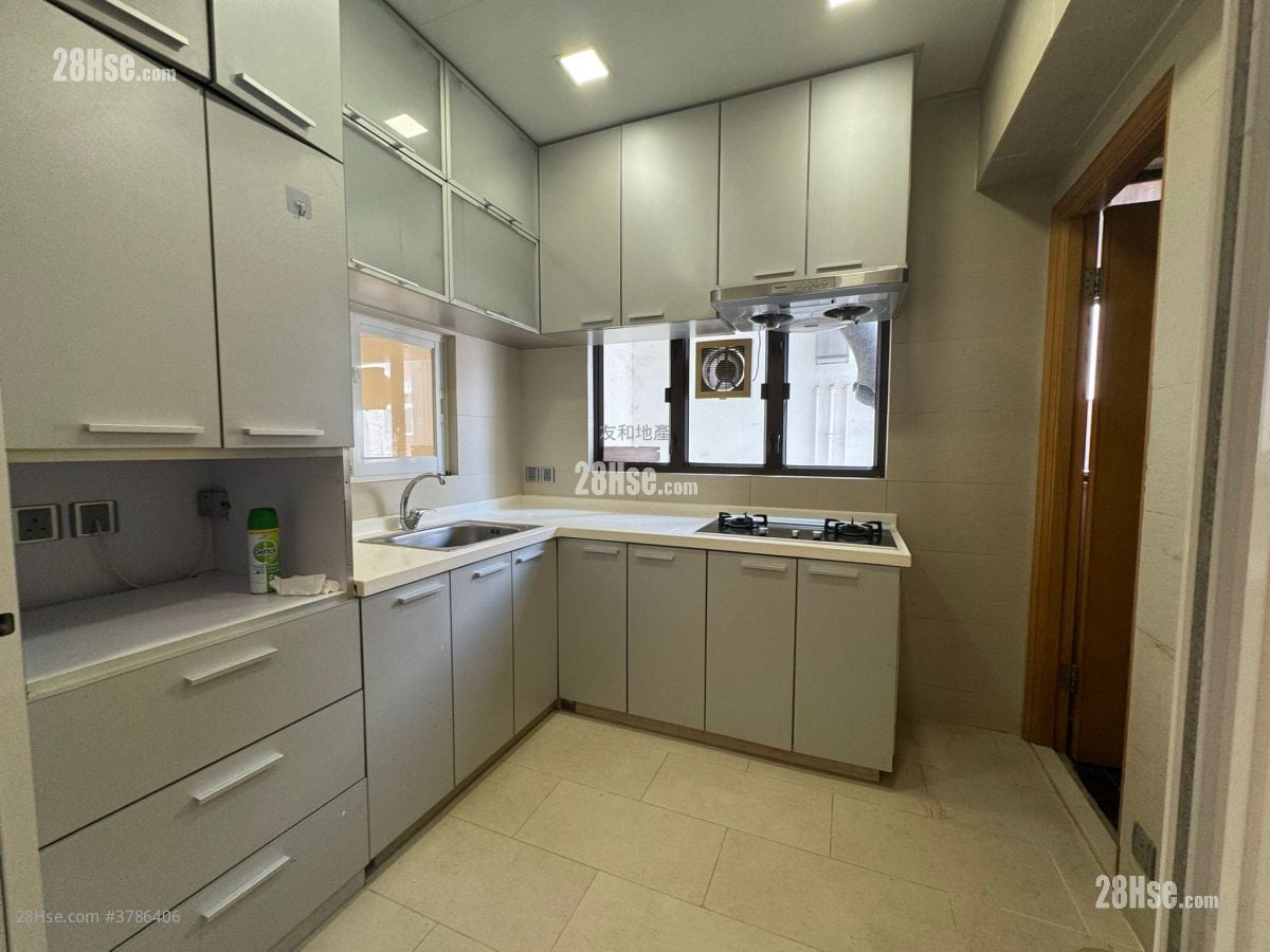 Hillsea Court Rental 1,239 ft²