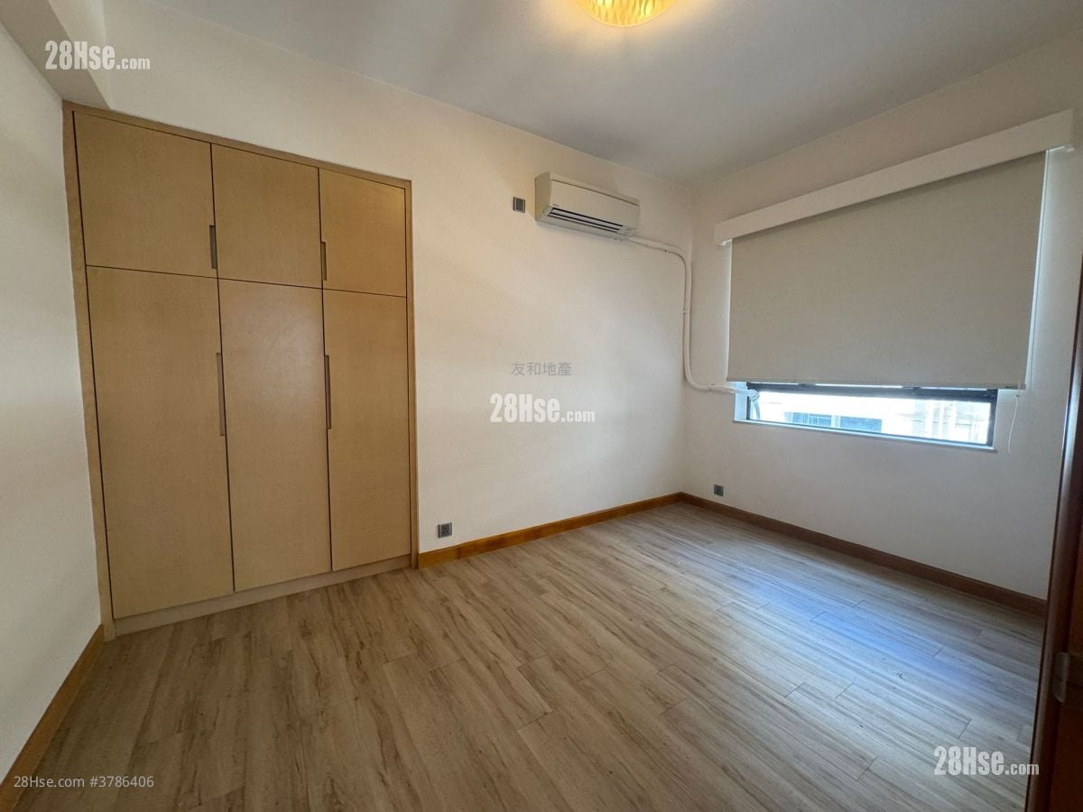 Hillsea Court Rental 1,239 ft²