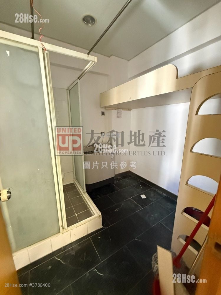 Hillsea Court Rental 1,239 ft²