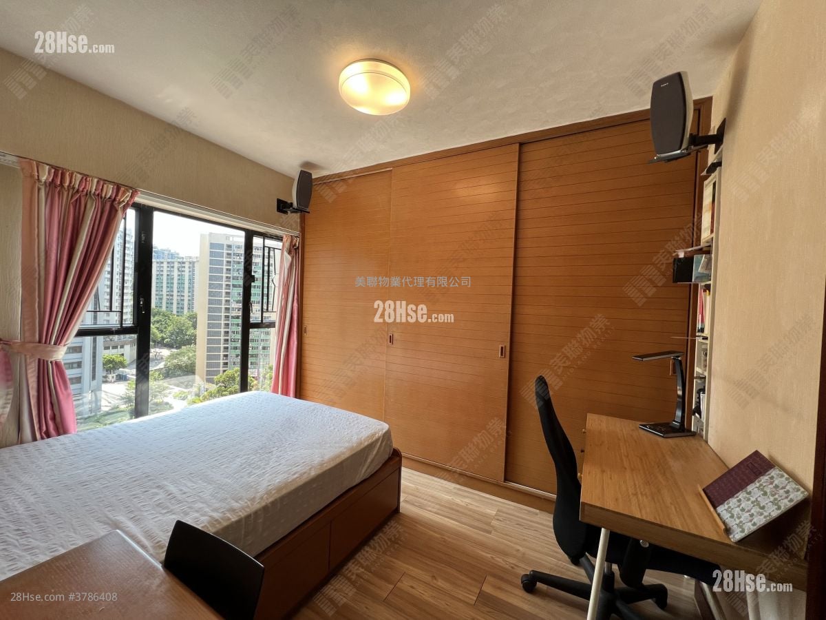 贺龙居 售盘 3 房 , 2 浴室 676 平方尺