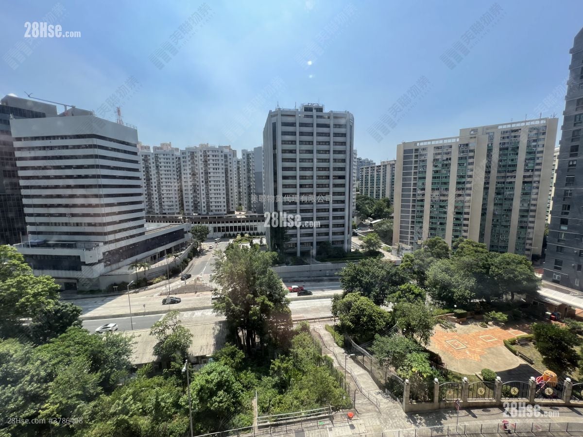 贺龙居 售盘 3 房 , 2 浴室 676 平方尺