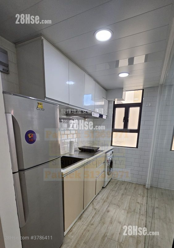 Kam Tong Building Sell 3 Bedrooms , 2 Bathrooms 515 ft²