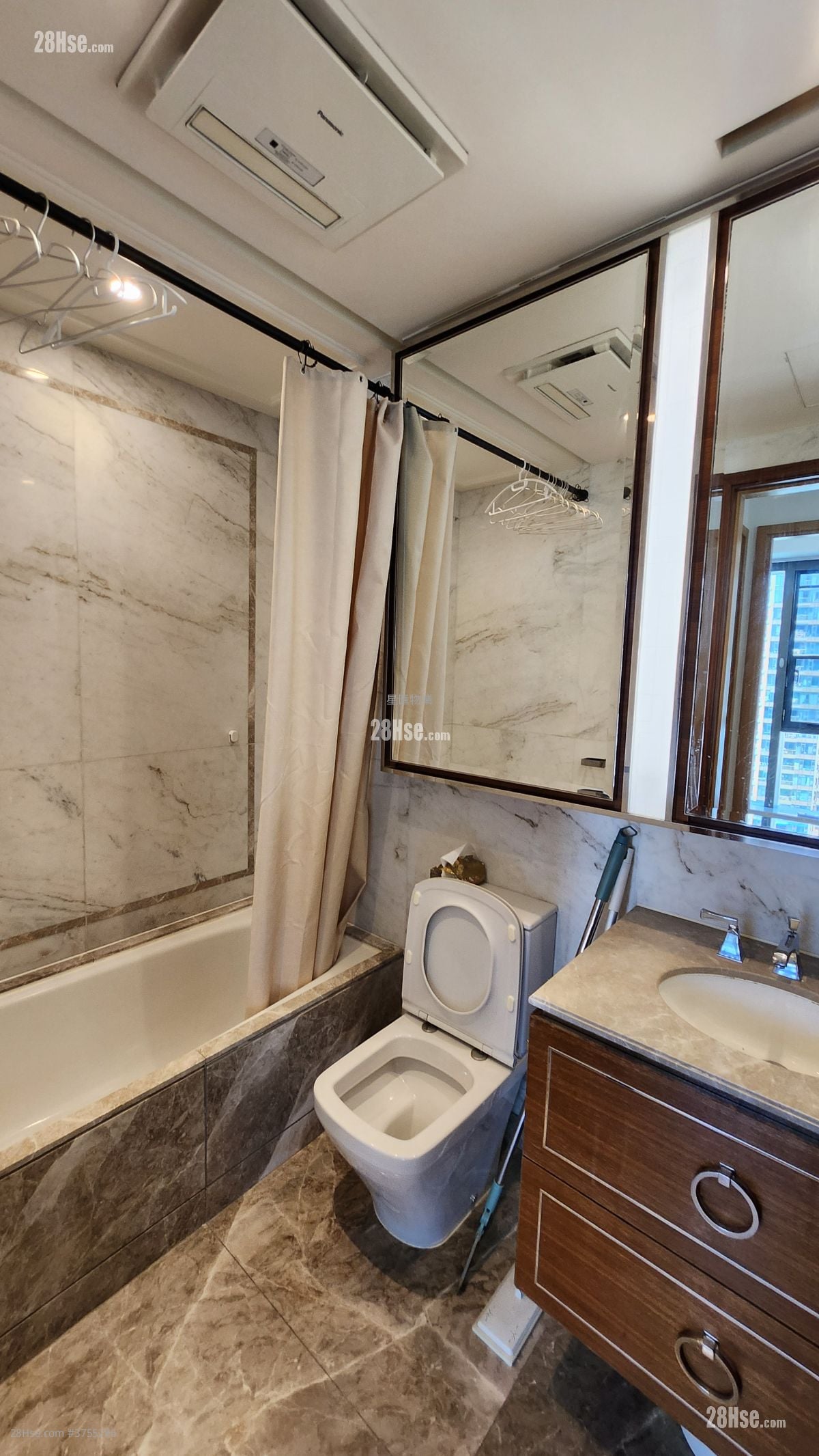 One Homantin Sell 2 Bedrooms , 1 Bathroom 509 ft²