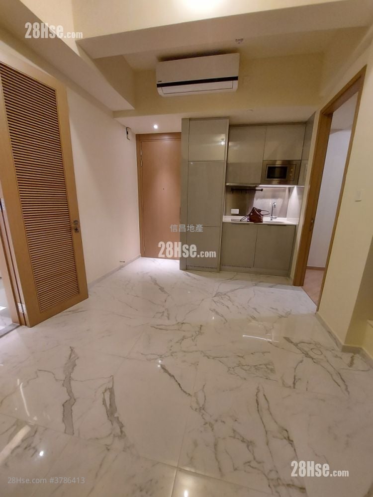 City Hub Rental 1 Bedroom 368 ft²