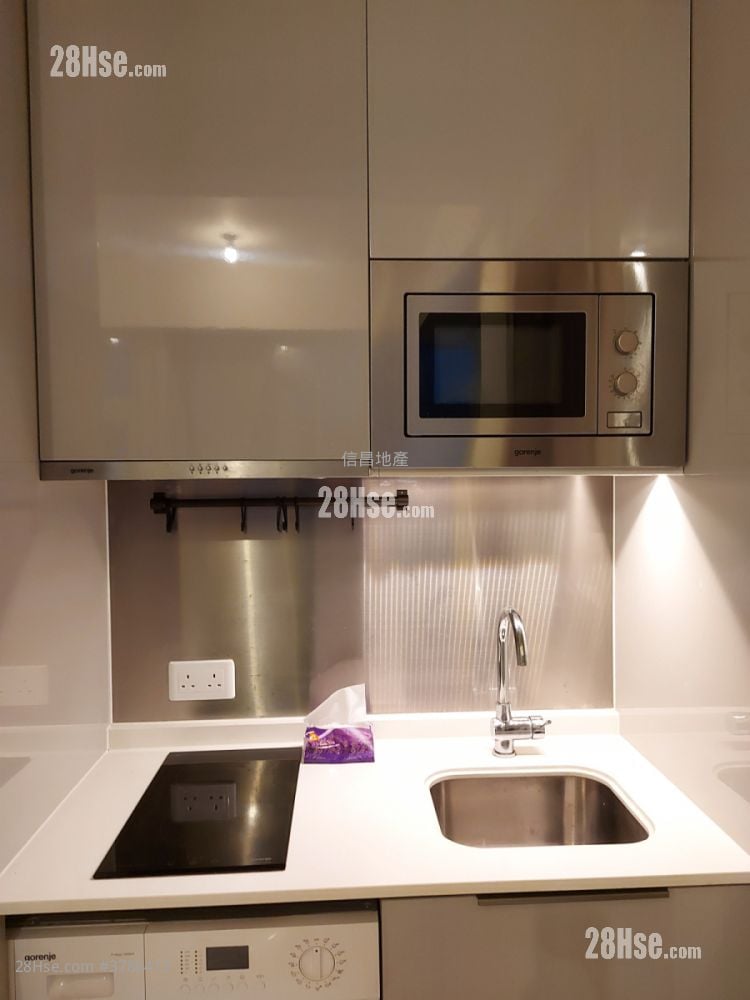 City Hub Rental 1 Bedroom 368 ft²