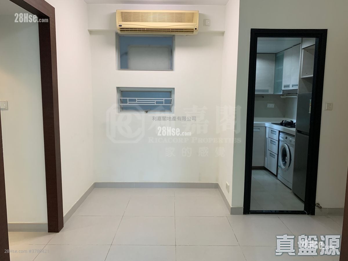 港湾豪庭 售盘 2 房 381 平方尺