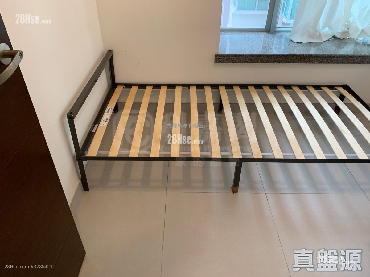 港湾豪庭 售盘 2 房 381 平方尺