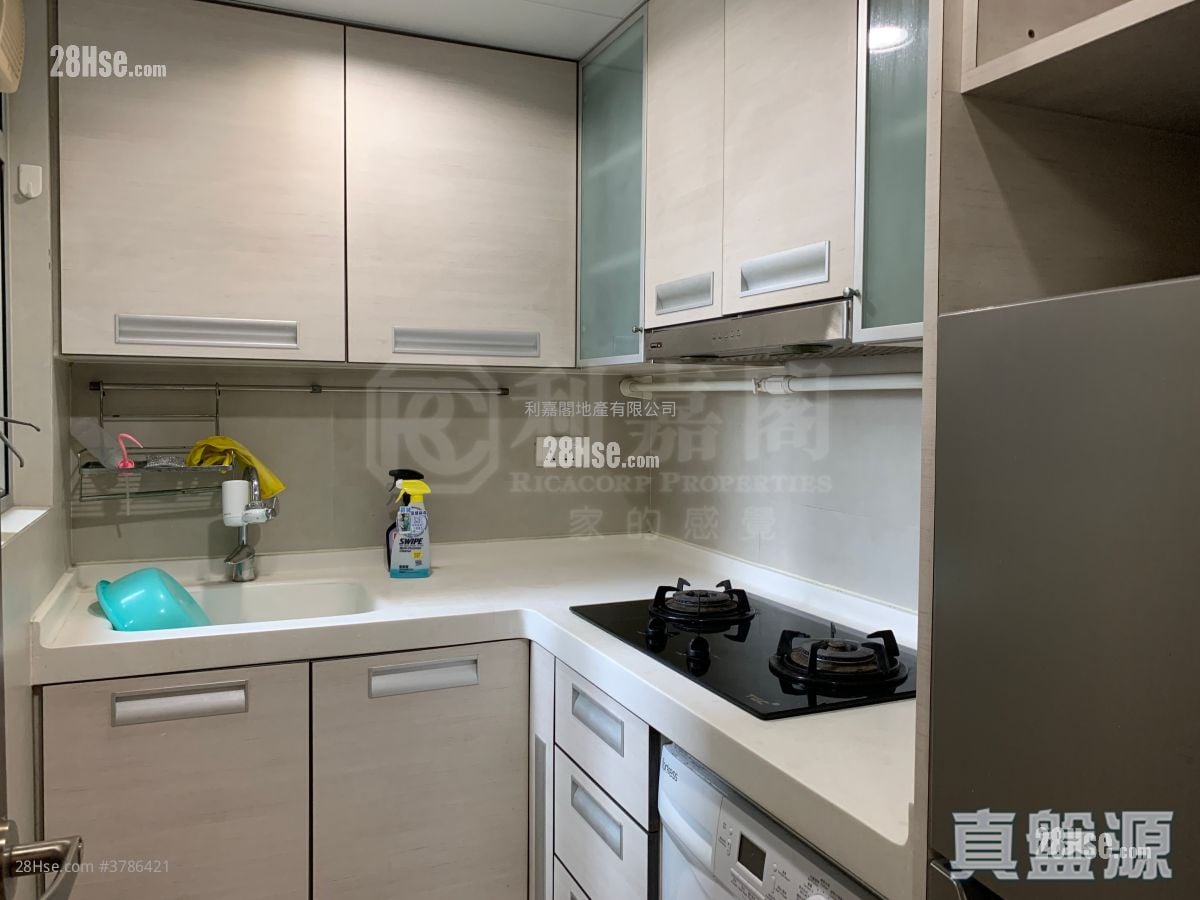 港湾豪庭 售盘 2 房 381 平方尺