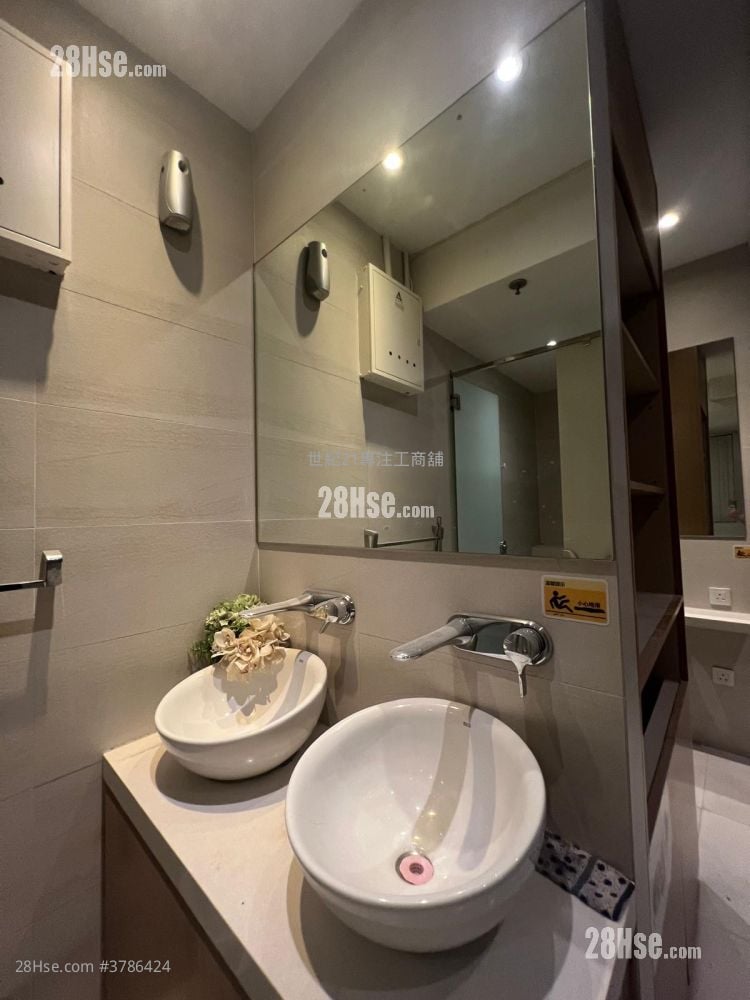 Eubank Plaza Rental 2 Toilets