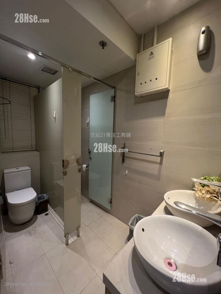 Eubank Plaza Rental 2 Toilets