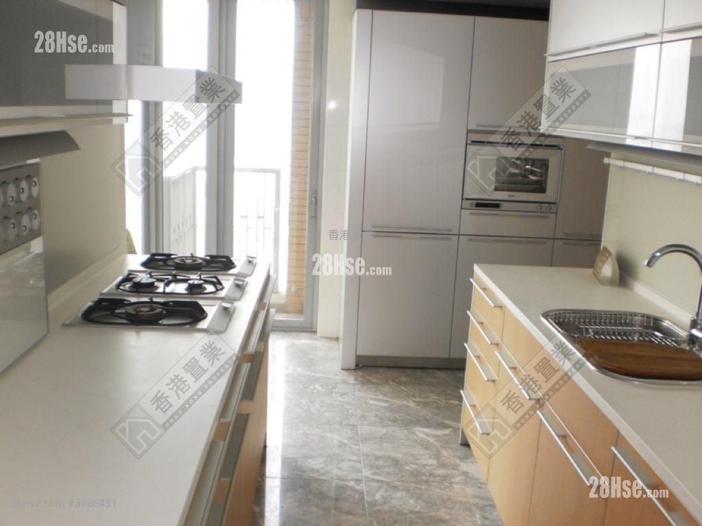 Manhattan Hill Sell 4 Bedrooms , 3 Bathrooms 1,351 ft²