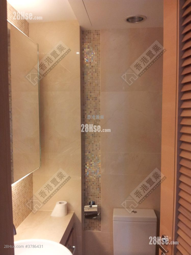 Manhattan Hill Sell 4 Bedrooms , 3 Bathrooms 1,351 ft²