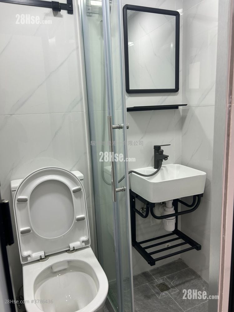 金冠大厦 租盘 1 浴室 210 平方尺