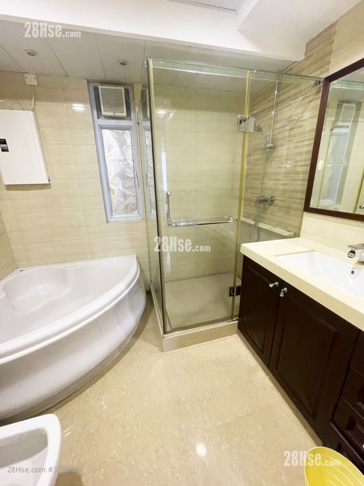 Village Tower Rental 3 Bedrooms 805 ft²