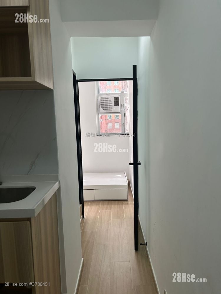 Golden Crown Court Rental 1 Bedroom , 1 Bathroom 160 ft²