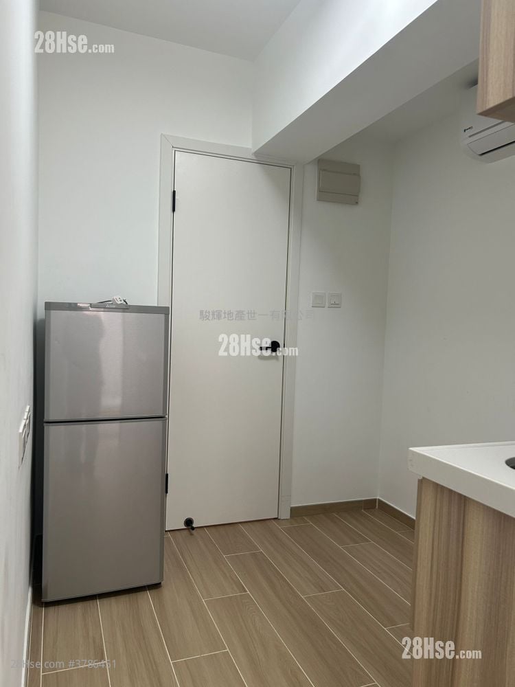 Golden Crown Court Rental 1 Bedroom , 1 Bathroom 160 ft²