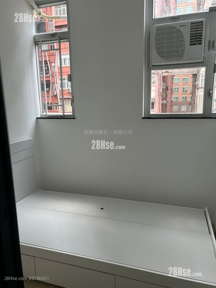 Golden Crown Court Rental 1 Bedroom , 1 Bathroom 160 ft²