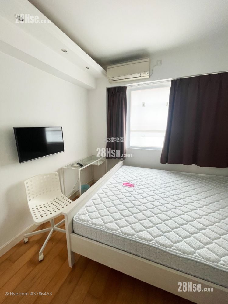 Village Tower Rental 3 Bedrooms 805 ft²