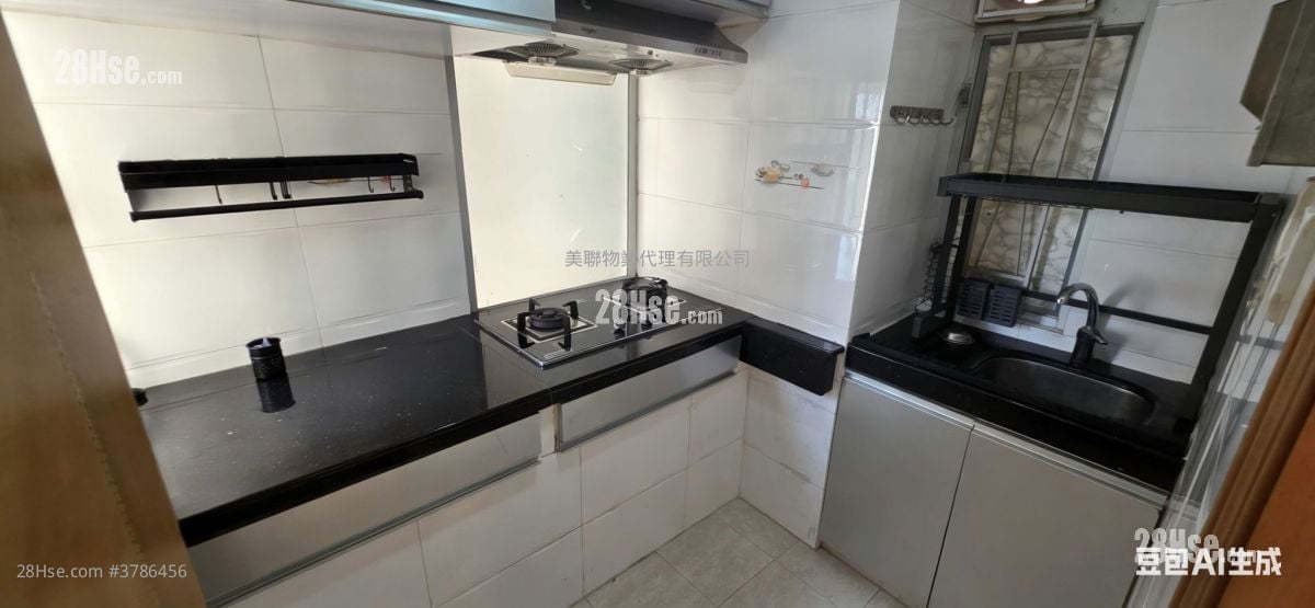 Hilton Plaza Sell 1 Bedroom , 1 Bathroom 274 ft²