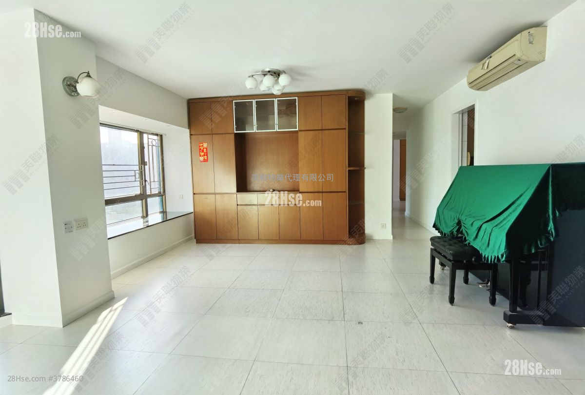 King's Park Villa Sell 3 Bedrooms , 2 Bathrooms 1,136 ft²