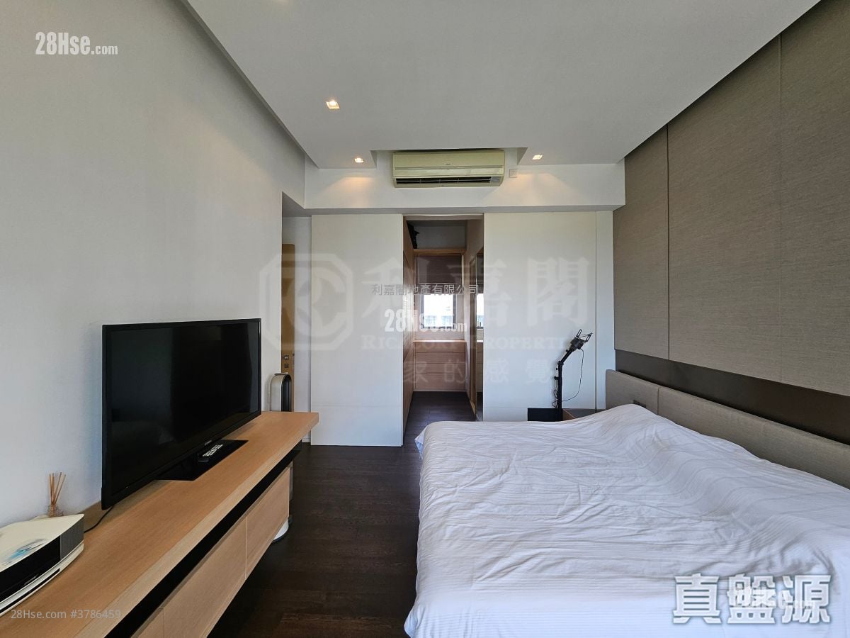 Eden Gate Sell 4 Bedrooms 1,575 ft²