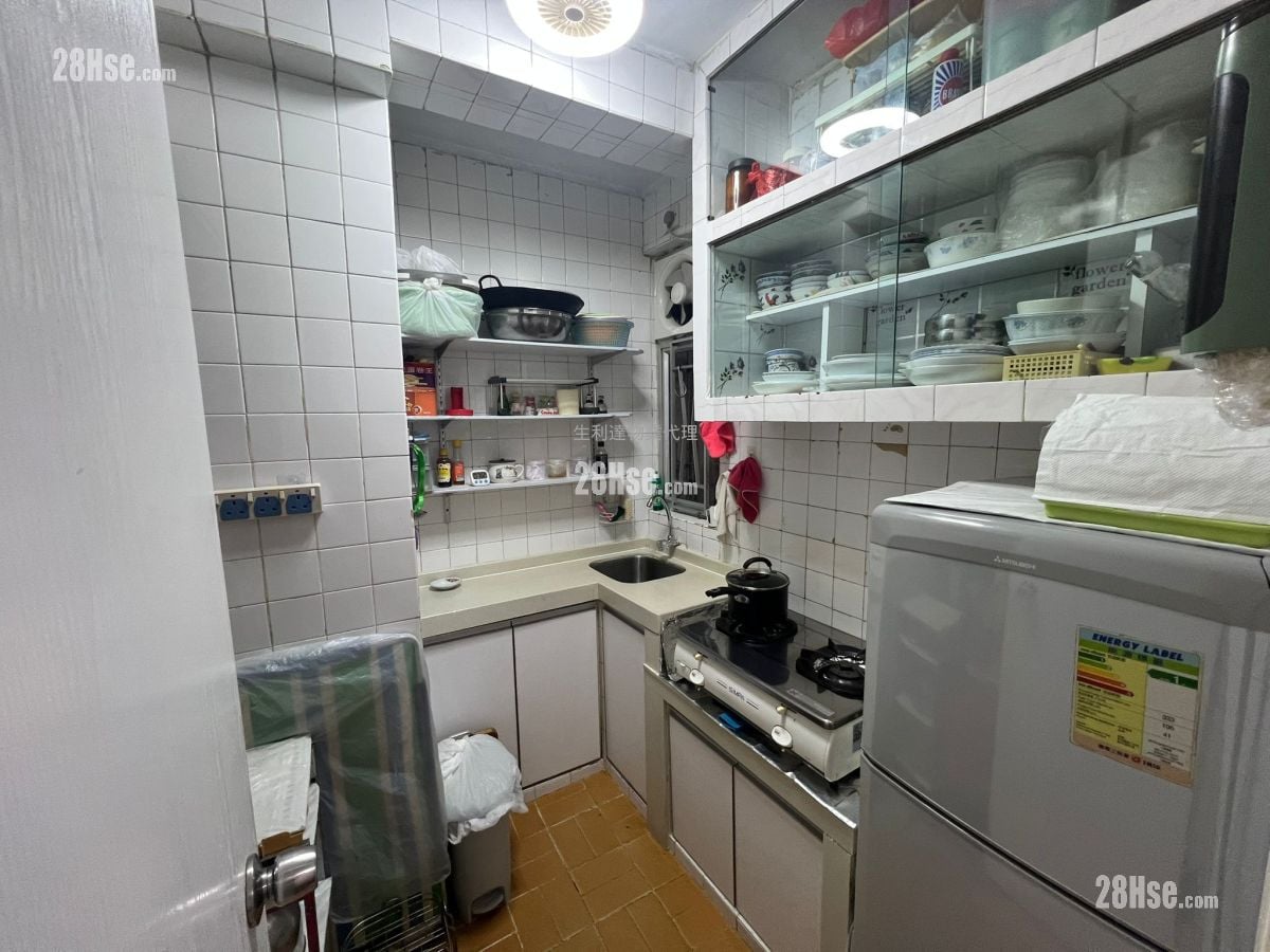 Wyler Garden Sell 2 Bedrooms , 1 Bathroom 336 ft²