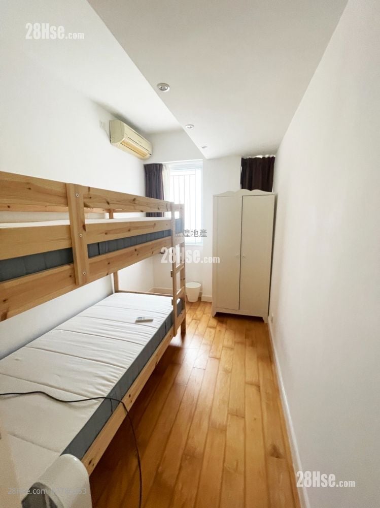 Village Tower Rental 3 Bedrooms 805 ft²