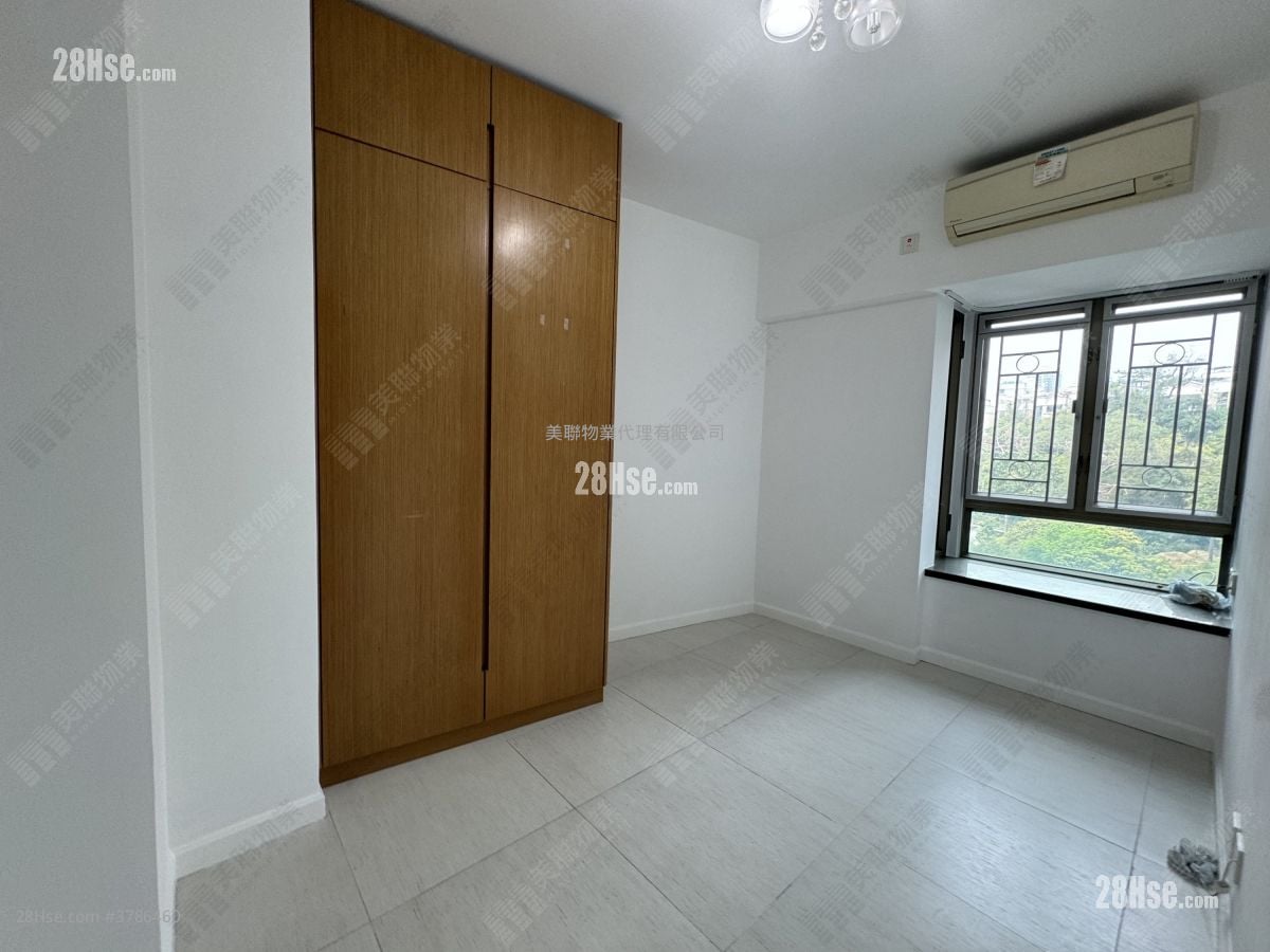 King's Park Villa Sell 3 Bedrooms , 2 Bathrooms 1,136 ft²