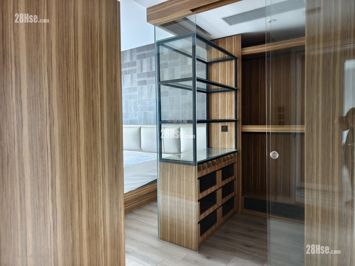 Celestial Heights Rental 3 Bedrooms , 3 Bathrooms 1,746 ft²