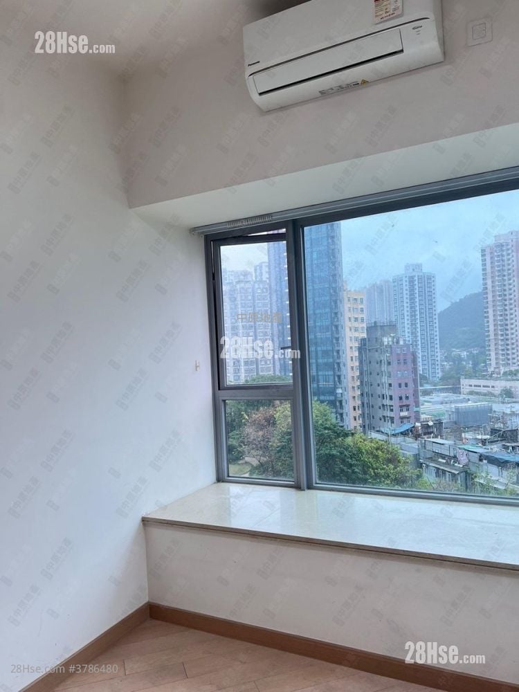 Century Gateway Rental 4 Bedrooms , 3 Bathrooms 815 ft²