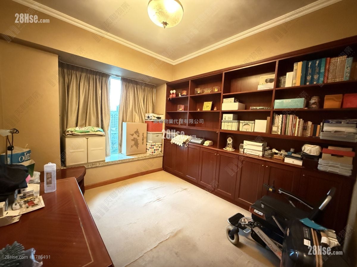 Parc Palais Sell 3 Bedrooms , 3 Bathrooms 1,321 ft²