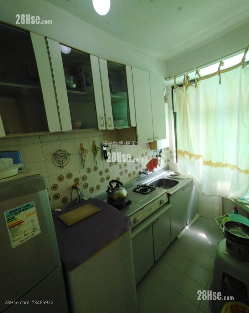 Sui Wo Court Sell 2 Bedrooms , 1 Bathroom