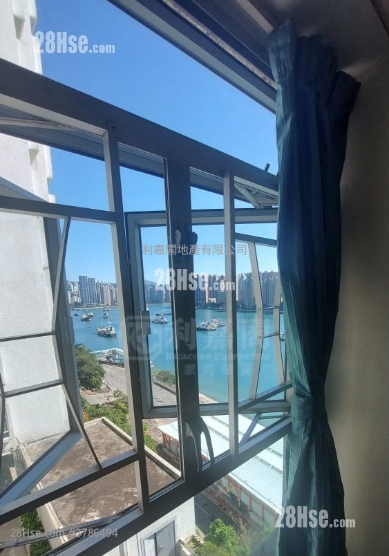 Greenview Terrace Sell 3 Bedrooms , 2 Bathrooms 660 ft²