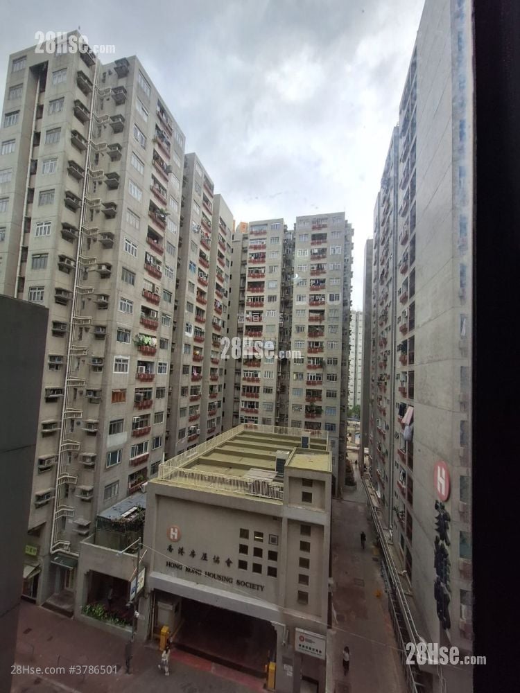 聚贤大厦 租盘 2 房 , 1 浴室 329 平方尺