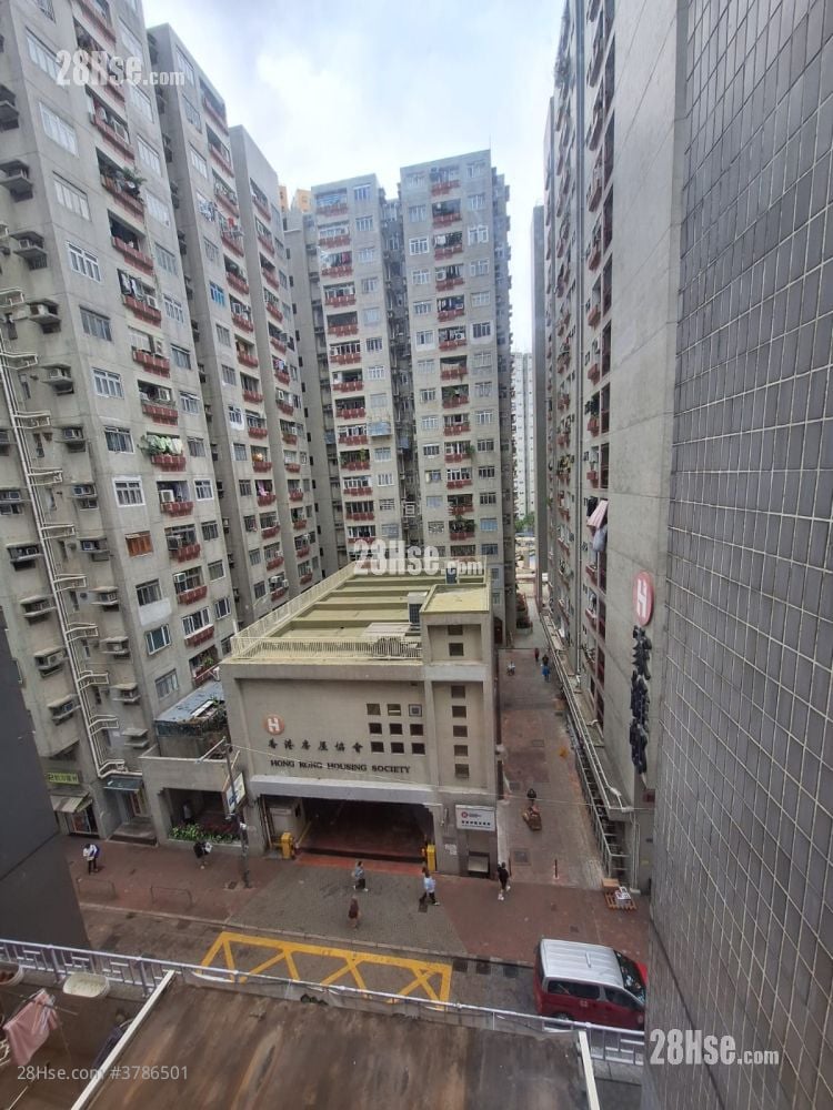 聚贤大厦 租盘 2 房 , 1 浴室 329 平方尺