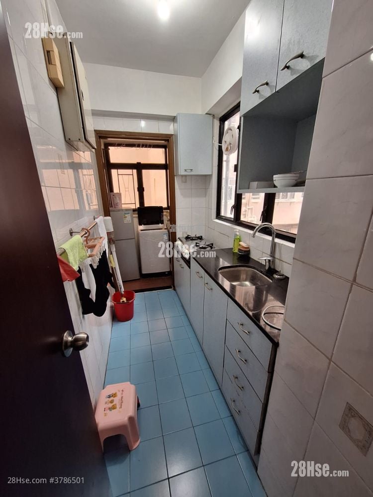 聚贤大厦 租盘 2 房 , 1 浴室 329 平方尺