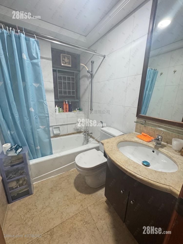 Tung Chung Crescent Sell 3 Bedrooms , 2 Bathrooms 803 ft²