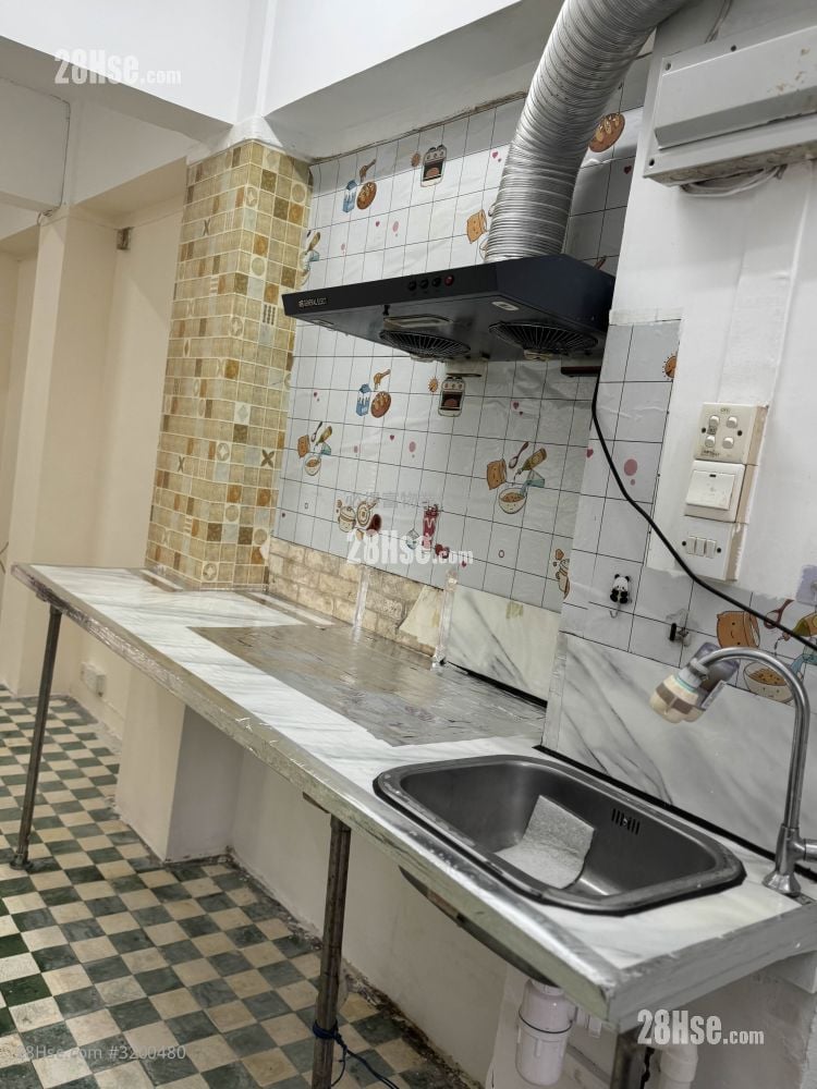 唐楼 租盘 3 房 , 1 浴室 278 平方尺