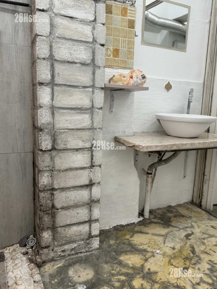 唐楼 租盘 3 房 , 1 浴室 278 平方尺