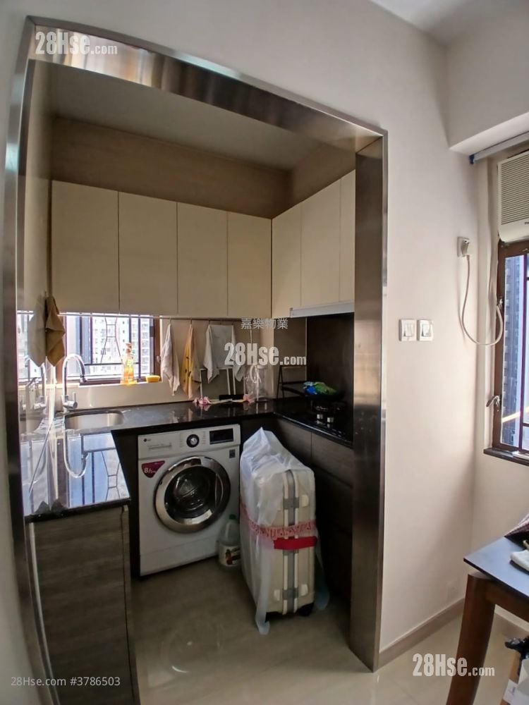 Fully Building Rental 2 Bedrooms , 1 Bathroom 375 ft²