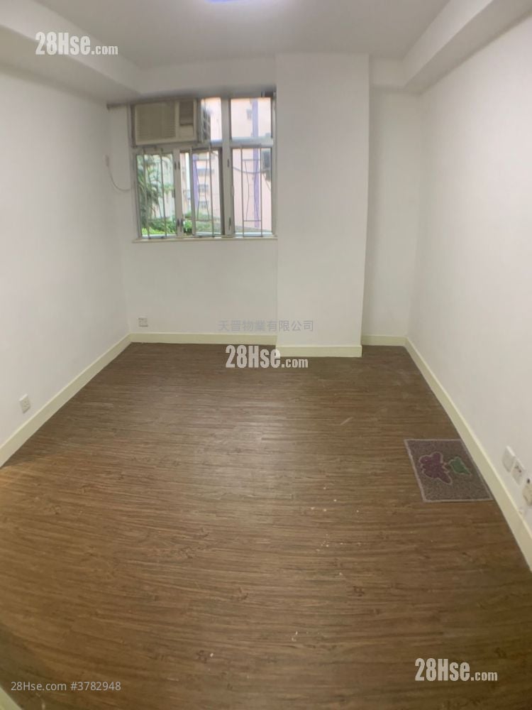 Sunshine Plaza Sell 2 Bedrooms , 1 Bathroom 314 ft²