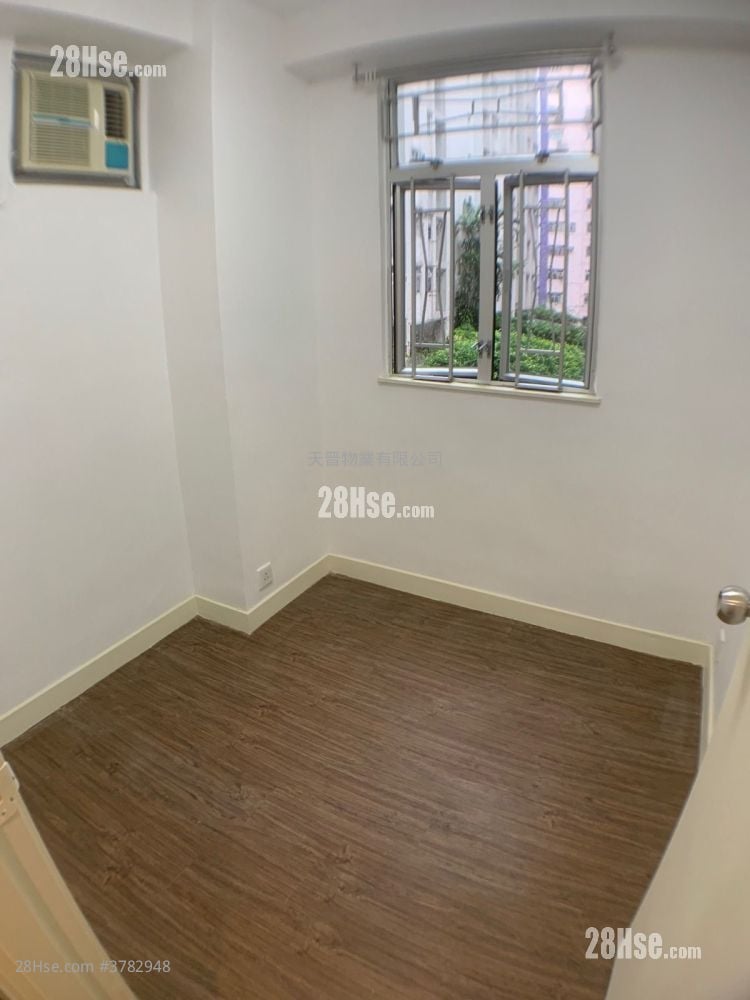 Sunshine Plaza Sell 2 Bedrooms , 1 Bathroom 314 ft²