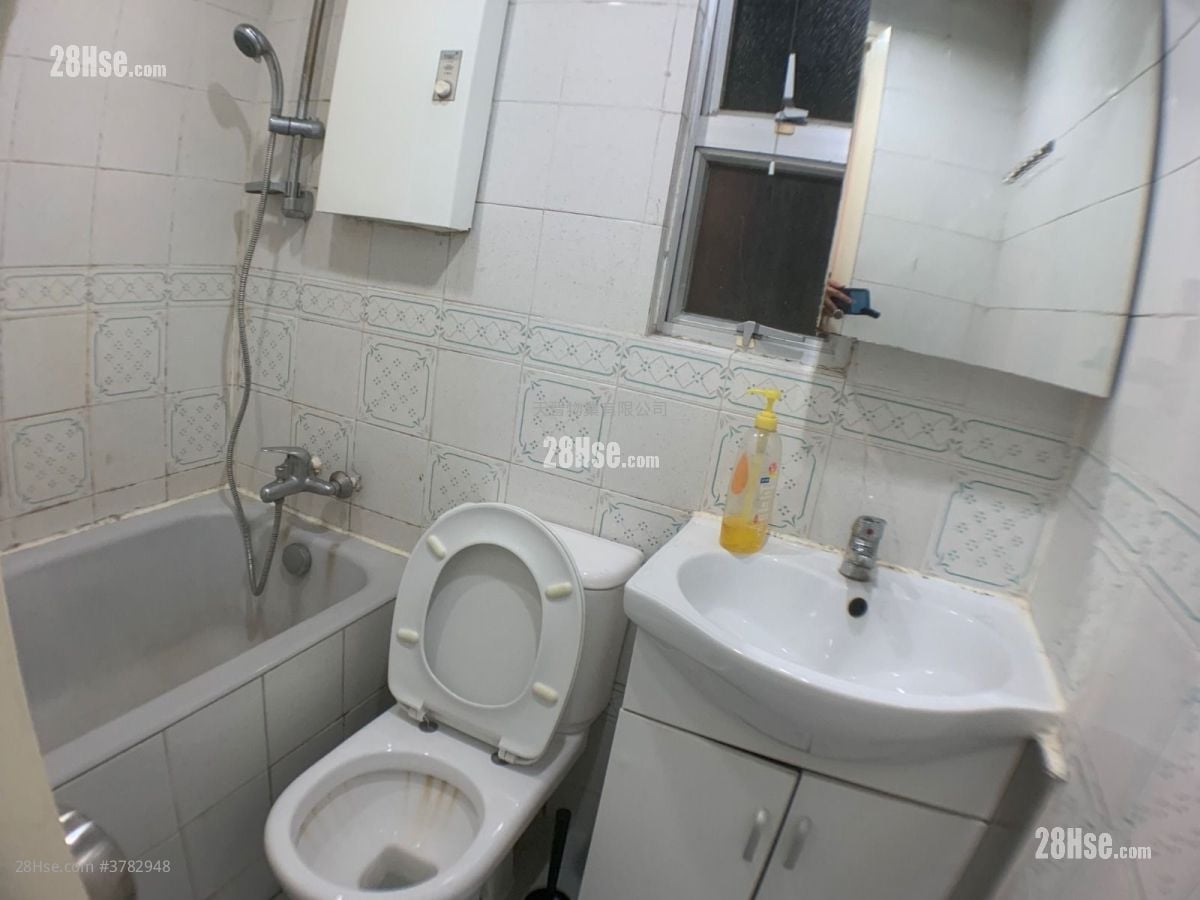 Sunshine Plaza Sell 2 Bedrooms , 1 Bathroom 314 ft²