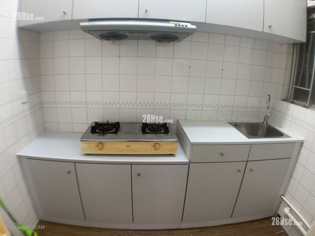 Sunshine Plaza Sell 2 Bedrooms , 1 Bathroom 314 ft²