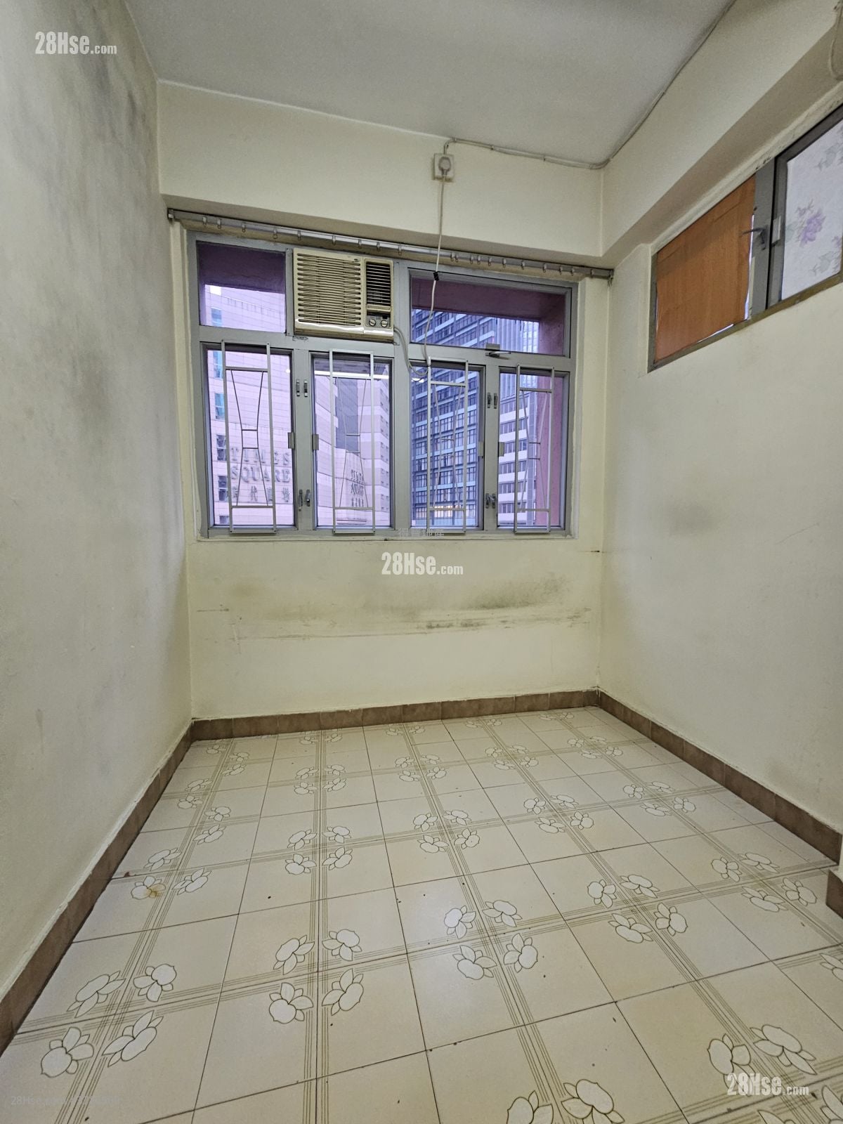 Apartment Sell 2 Bedrooms , 1 Bathroom 374 ft²