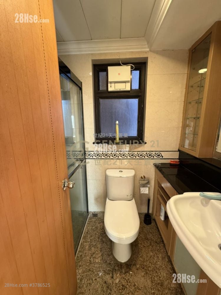 爱琴海岸 售盘 4 房 , 2 浴室 811 平方尺