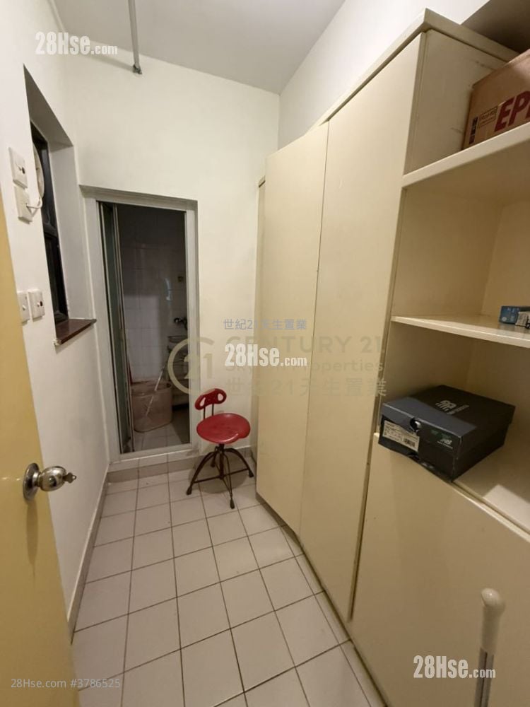 爱琴海岸 售盘 4 房 , 2 浴室 811 平方尺