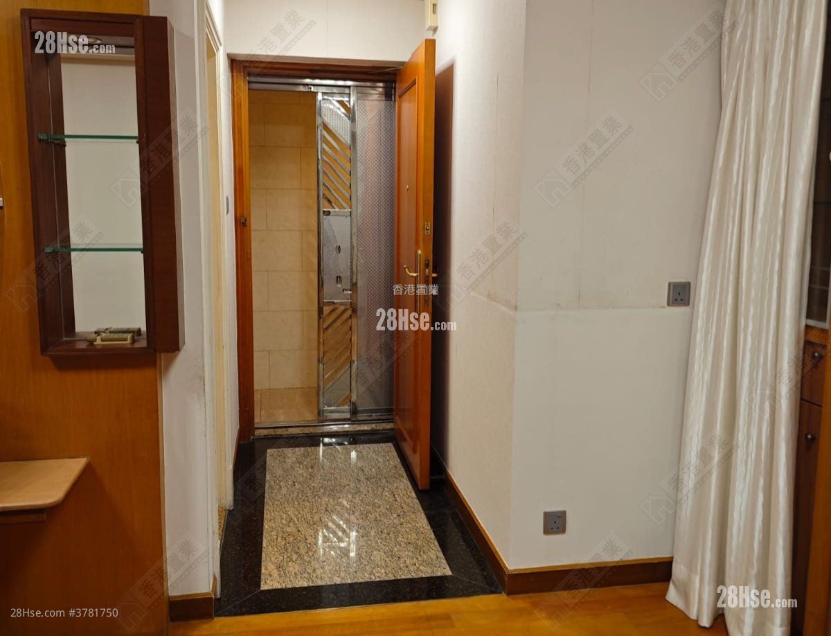 傲云峰 售盘 3 房 , 2 浴室 691 平方尺