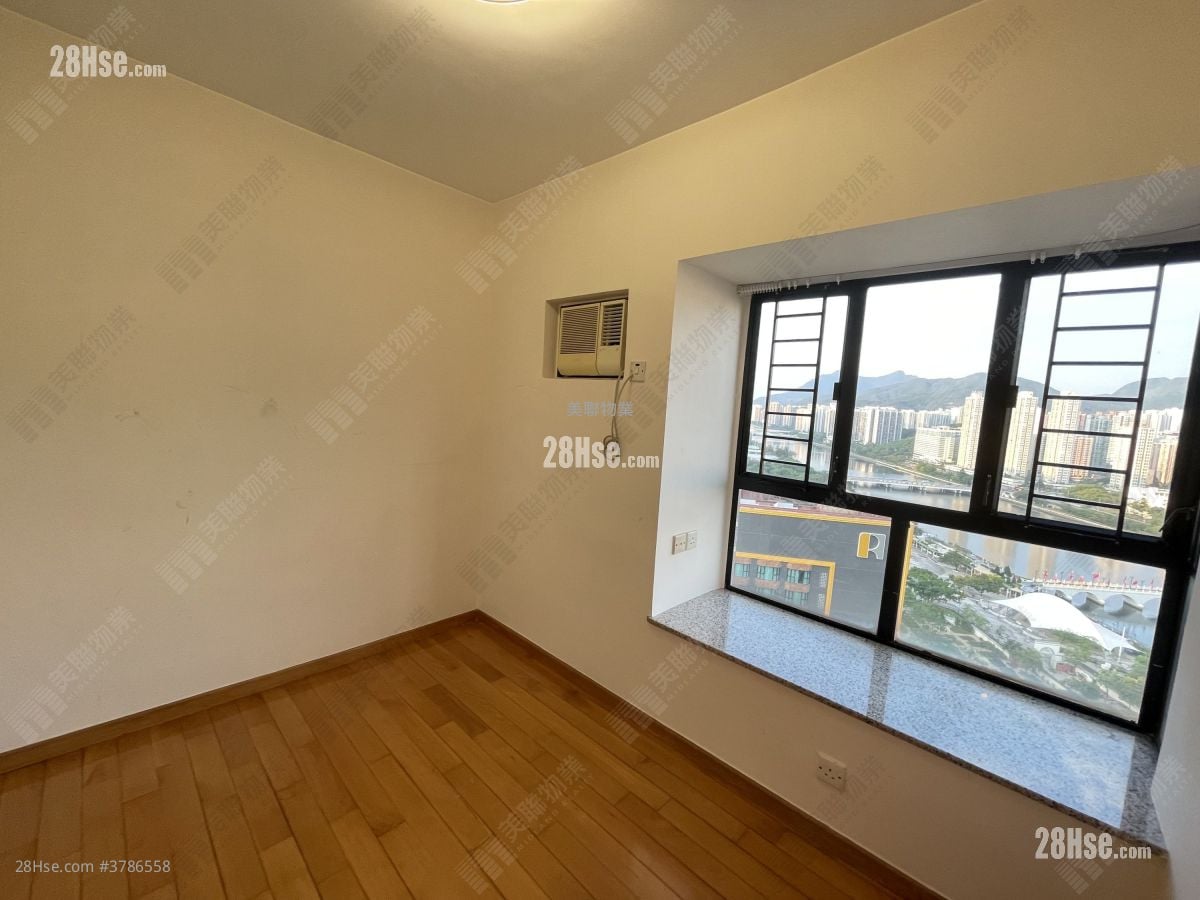 New Town Plaza Rental 954 ft²